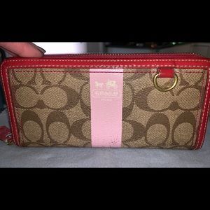 Gently used coach wallet.
